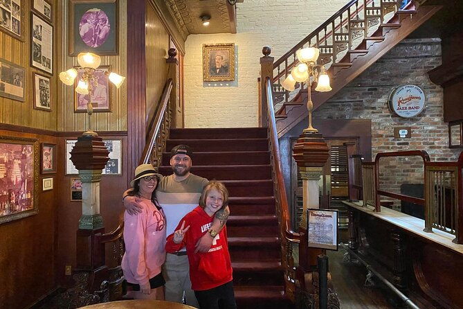 pensacola-most-haunted-ghost-tour-scavenger-hunt-with-equipment