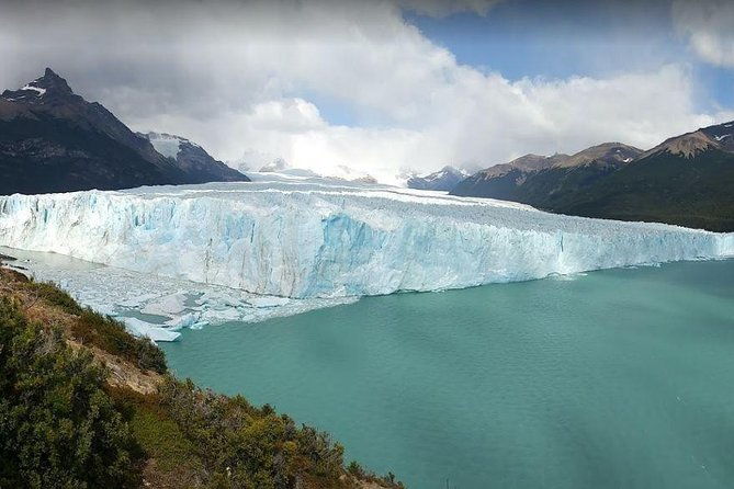 perito-moreno-glacier-with-nautical-safari