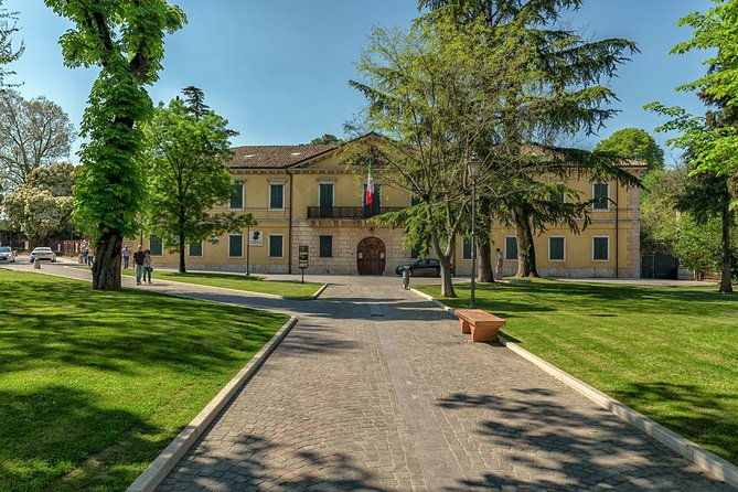 peschiera-walking-tour-stroll-through-history