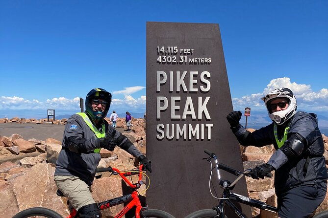 pikes-peak-summit-downhill-bike-tour