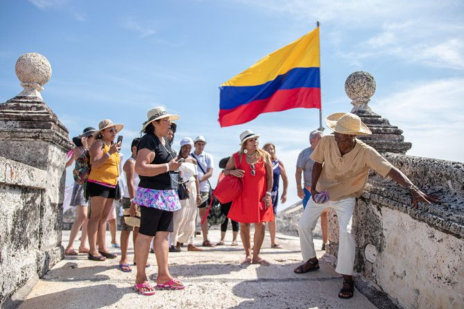 playa-morena-beach-club-whith-lunch-and-walking-tour-of-fort-san-fernando