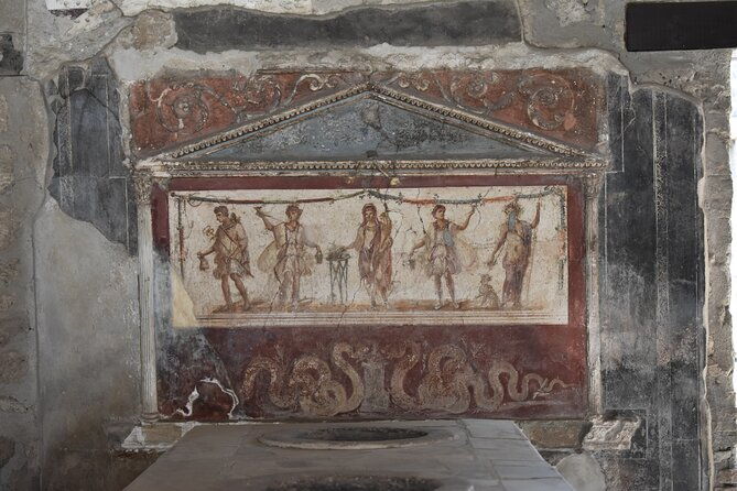 pompeii-must-see-attractions-guided-tour-with-skip-the-line-access