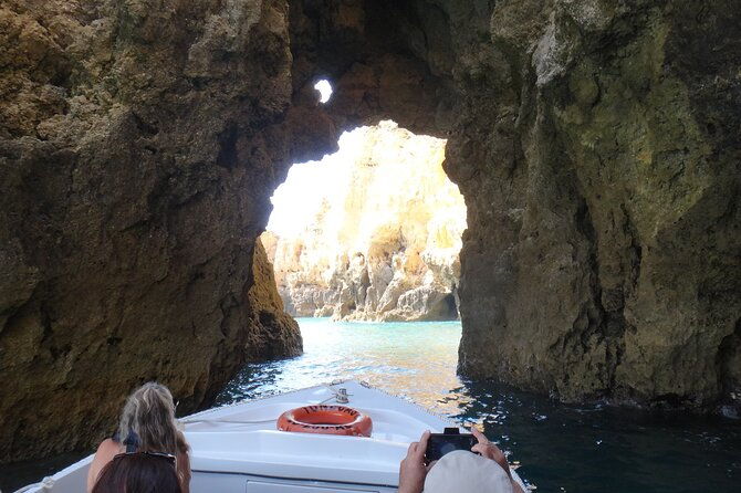 ponta-da-piedade-costal-cruise-and-caves-2h