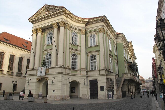 prague-old-town-tour-with-a-classical-concert