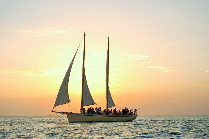 private-2-hour-wind-and-wine-sunset-sail-in-key-west