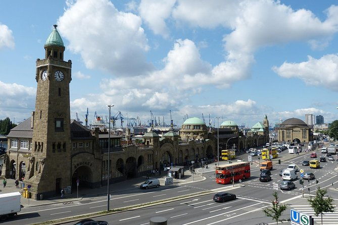 private-3-hour-hamburg-sightseeing-tour-in-a-mercedes-limousine-2