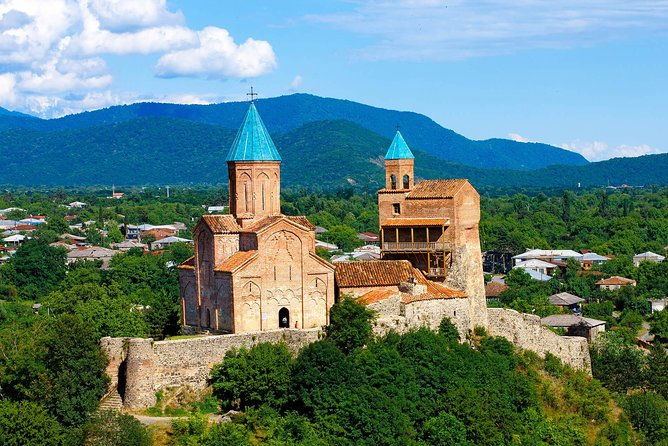 private-4-days-food-wine-and-sightseeing-tour-to-kakheti-kazbegi-mtskheta