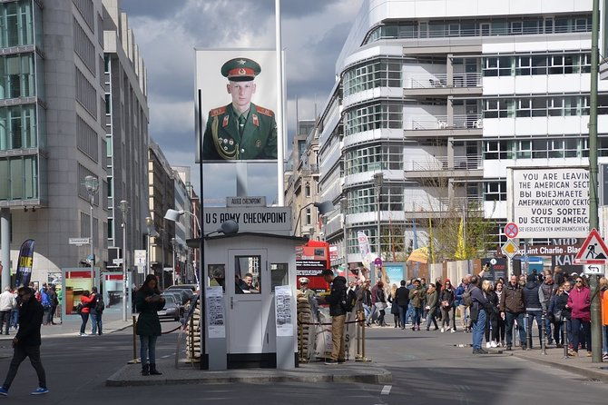 private-4-hour-walking-tour-of-berlin-with-official-tour-guide