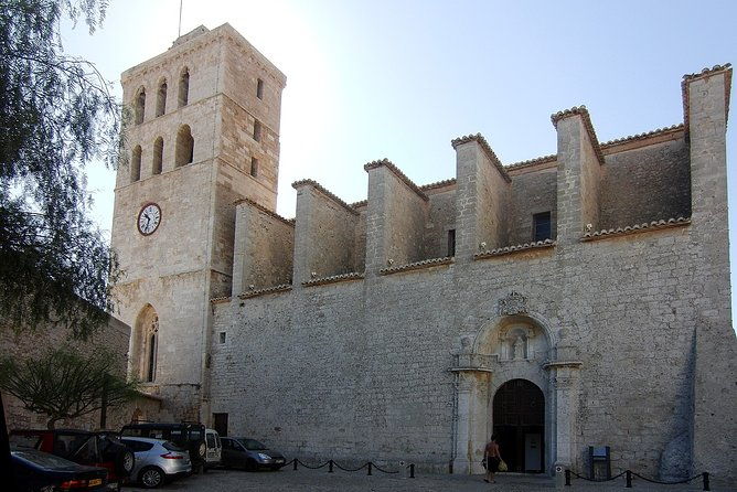 private-4-hour-walking-tour-of-ibiza-with-official-tour-guide