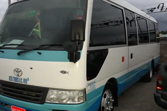 private-airport-transfer-from-ian-fleming-airport-to-ocho-rios