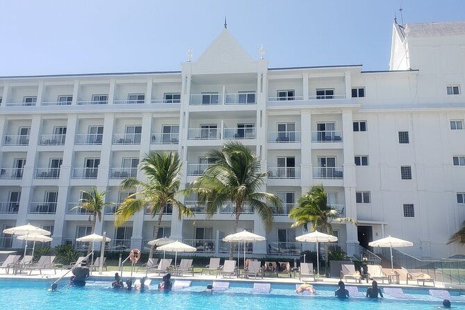 private-airport-transfer-to-hotels-in-ocho-rios-round-trip