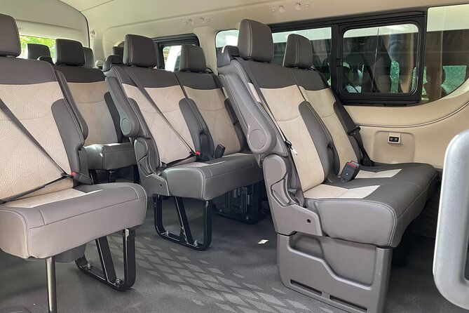 private-airport-transportation-to-planet-hollywood-hotel