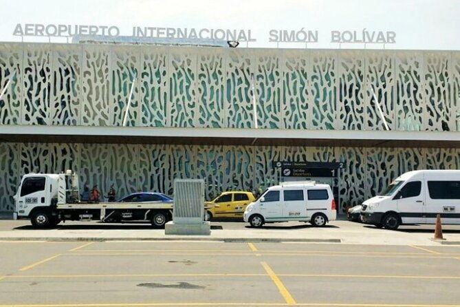 private-arrival-or-departure-transfer-simon-bolivar-airport-one-way