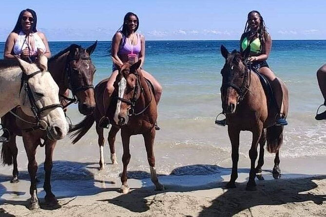 private-bamboo-rafting-and-horseback-riding-in-jamaica