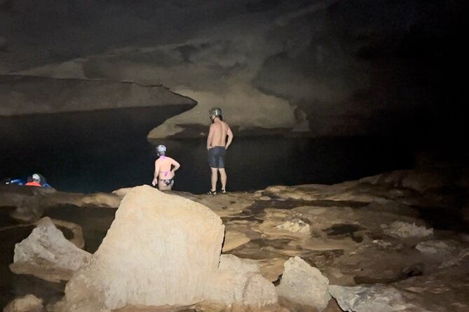 private-belize-cave-tubing-howler-monkey-sanctuary-combo-tour-with-lunch