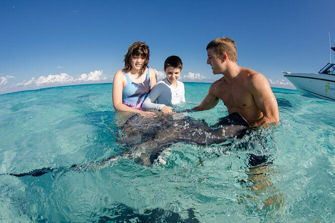 private-boat-charter-in-grand-cayman