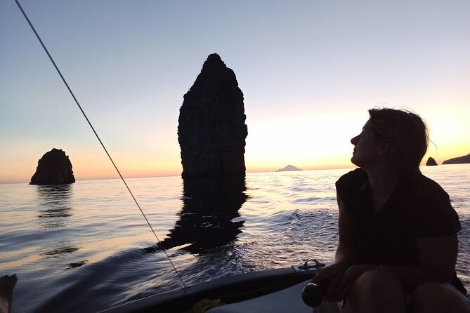 private-boat-tour-at-sunset-to-the-faraglioni-of-lipari-2