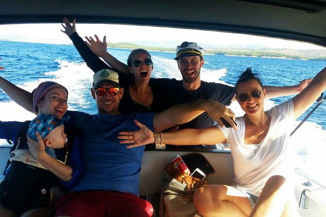 private-boat-tour-for-small-groups-to-blue-lagoon-and-solta-island
