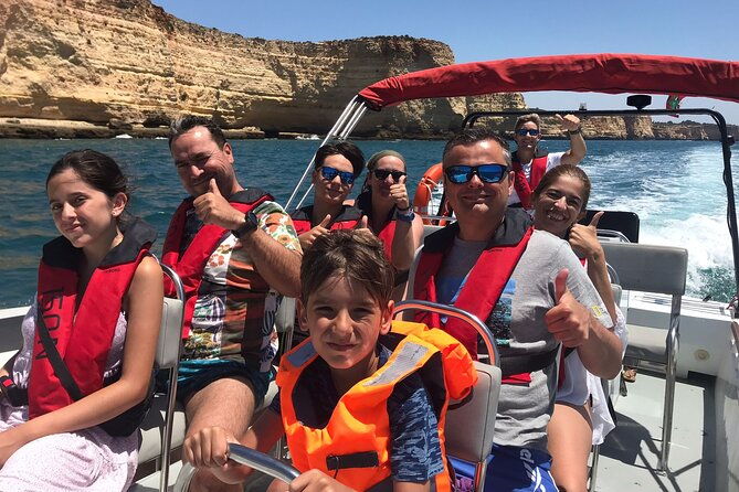 private-boat-tour-through-the-benagil-caves