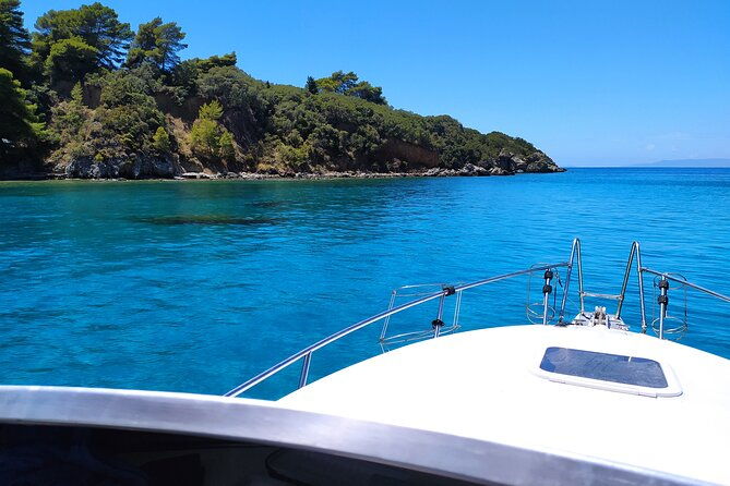 private-boat-tour-with-snorkeling-in-leftkro