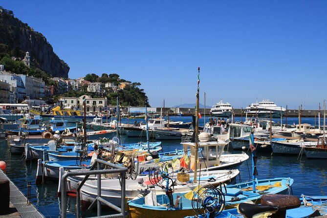 private-capri-luxury-boat-experience-cruise-swim-sunbathe