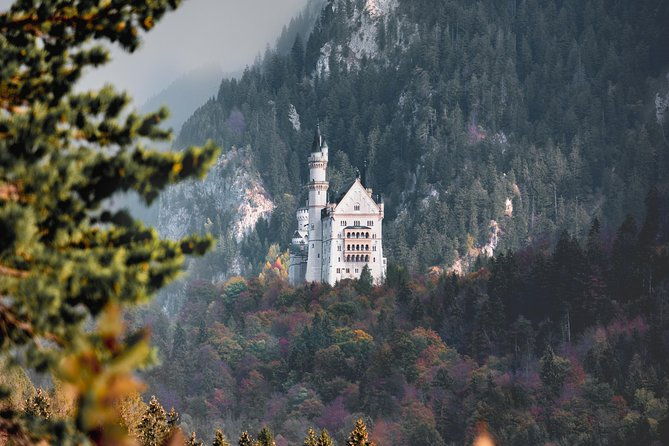 private-castle-tour-from-munich-neuschwanstein-hohenschwangau-and-linderhof-2