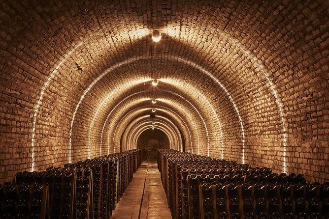 private-champagne-tour-iconic-boutique-champagne-restaurant