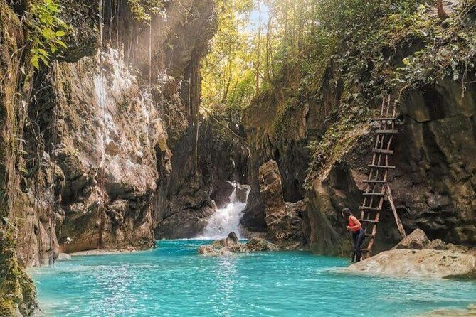private-damajagua-7-waterfalls-local-food-taino-bay-amber-cove