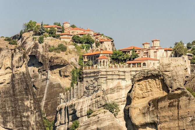 private-day-tour-to-meteora-from-thessaloniki-without-guide