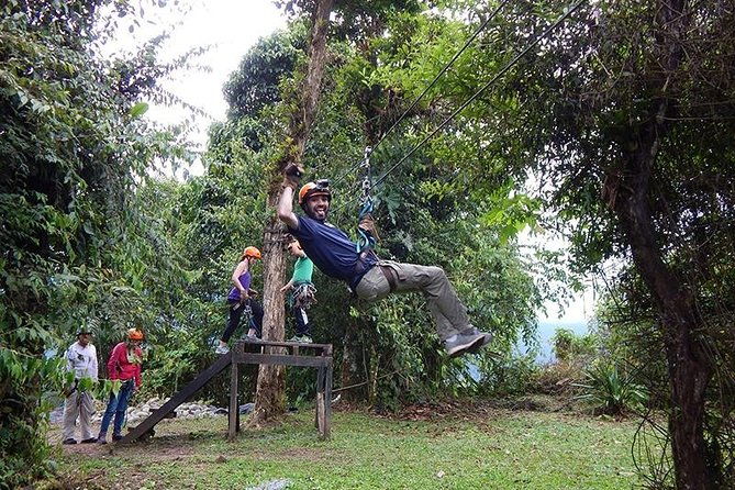 private-day-tour-to-mindo-waterfalls-hummingbirds