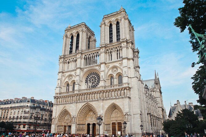 private-day-trip-le-havre-to-paris-and-back-local-driver