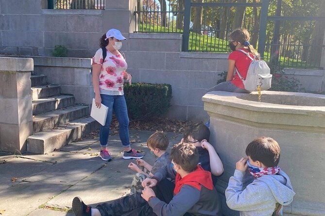 private-downtown-newport-walking-tour