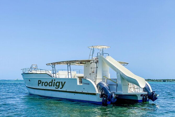 private-family-boat-at-punta-cana