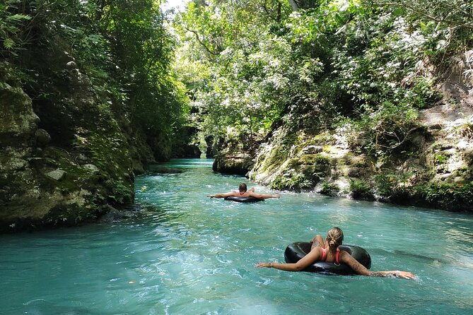 private-full-day-local-waterfalls-experience-in-curubande