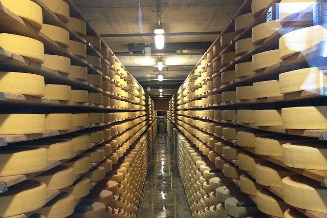 private-gruyeres-tour-including-cheese-and-chocolate-factory-visit-from-montreux-2