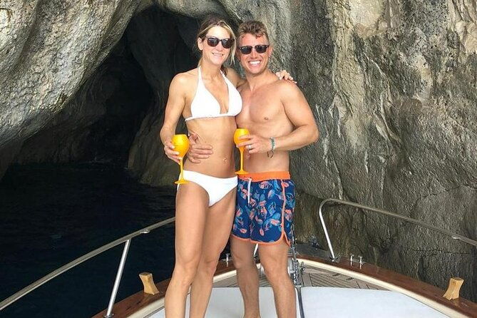 private-guided-day-boat-trip-to-capri