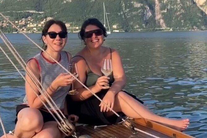 private-guided-sailing-boat-tour-on-lake-como-with-aperitif-2