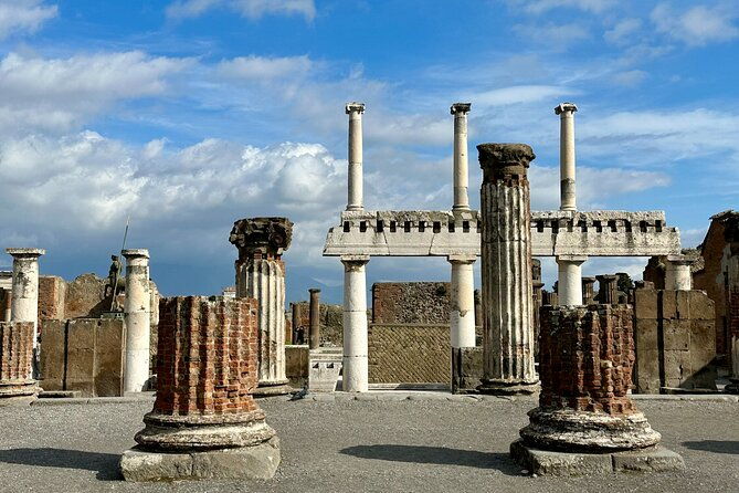 private-guided-tour-of-pompeii-excavations