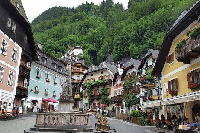 private-hallstatt-round-day-trip-and-picnic-in-alps-from-prague-2