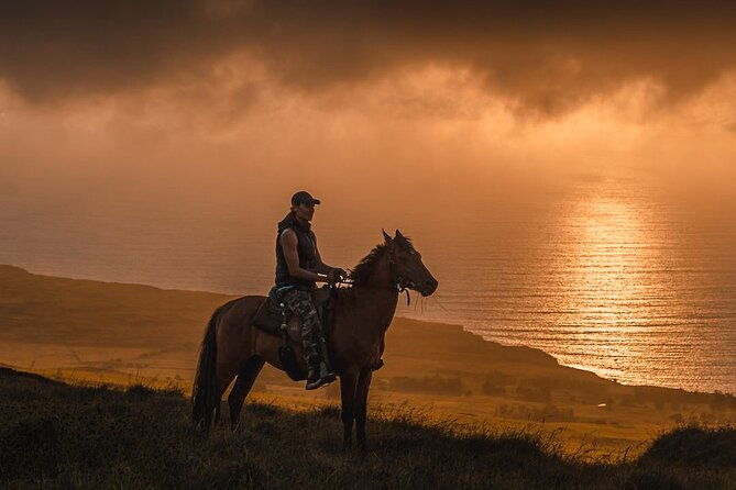 private-horseback-riding-on-easter-island
