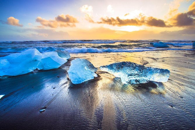 private-jeep-tour-glacier-lagoon-and-diamond-beach