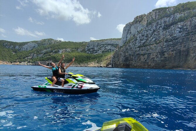 private-jet-ski-excursion-ibiza-san-antonio-es-vedra