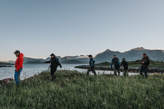 private-kayak-hike-to-bunes-beach