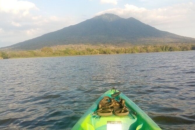 private-kayaking-experience-in-ometepe
