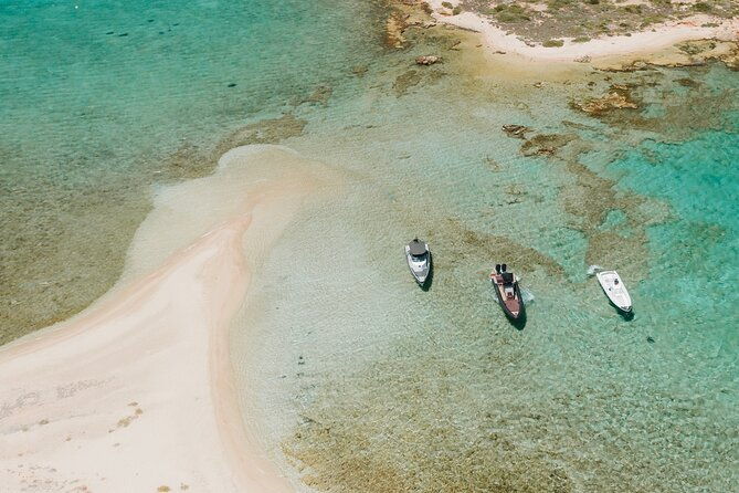 private-luxury-boat-half-day-tour-paros-antiparos-and-blue-lagoon