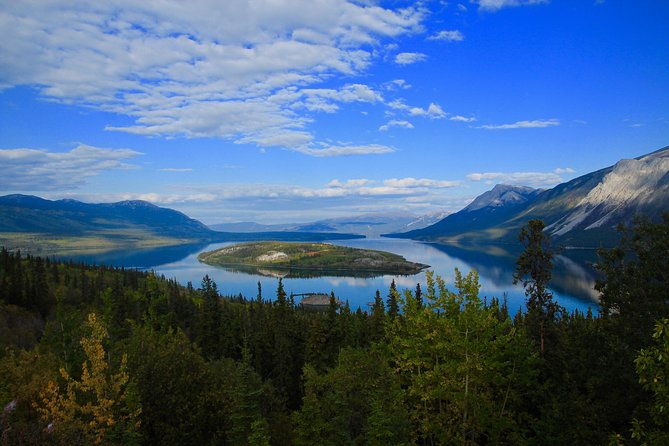 private-luxury-shore-excursion-skagway-ak-to-emerald-lake-yukon-2