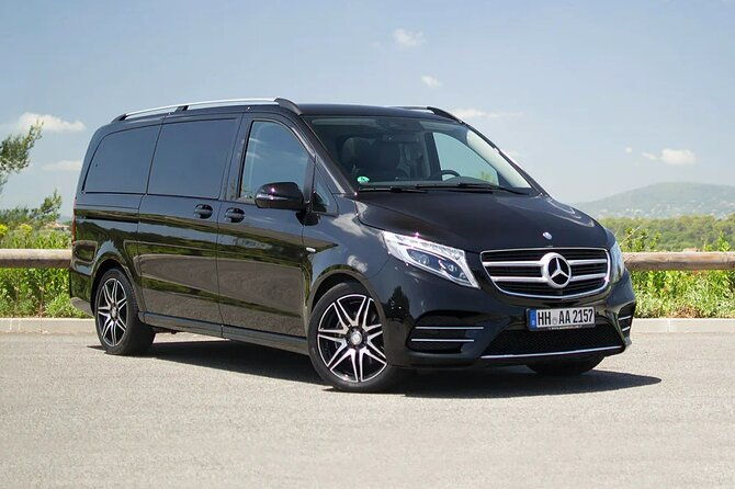 private-luxury-van-departure-from-copenhagen-to-copenhagen-port