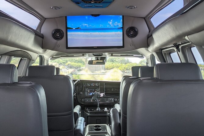 private-luxury-van-with-driver-to-big-island-destinations-of-your-choice