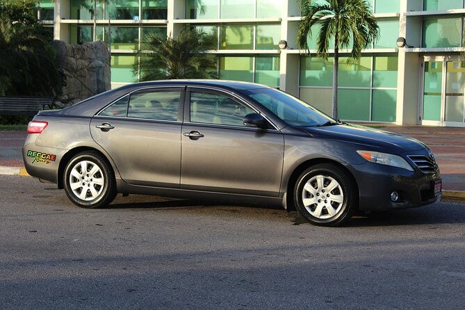 private-montego-bay-airport-transfer-to-excellence-oyster-bay
