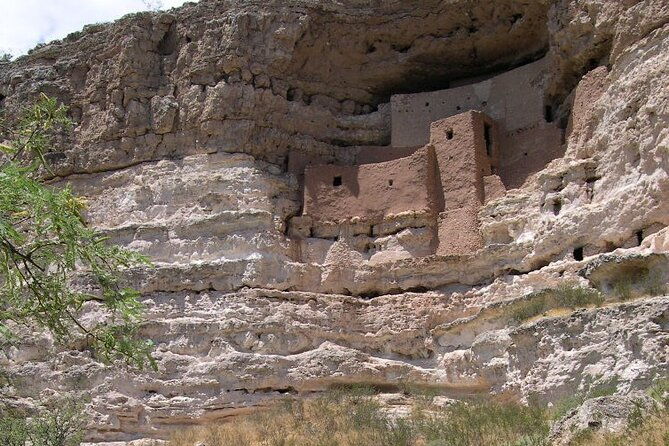private-montezuma-castle-tuzigoot-national-mont-in-luxury-car